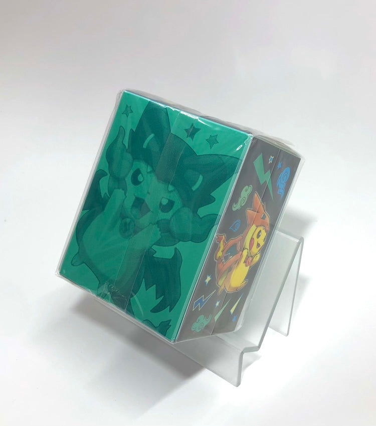 デッキケース メガリザードンXのポンチョを着たピカチュウ